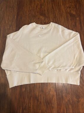 Nike Sportswear Women's Over-Oversized Crew-Neck Sweatshirt